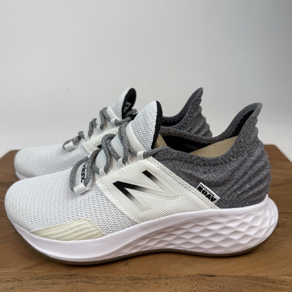 New Womens New Balance Fresh Foam Roav Tee Shirt White Casual Sneakers Sz 6 NIB - Picture 2 of 8